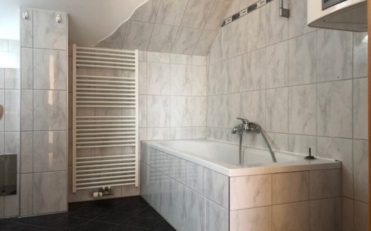 Lieboch: Wohnen im Herzen von Lieboch! Elegante 3-Zimmer Eigentumswohnung mit Balkon in zentraler Lage!