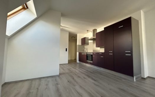 Einladende und Grosszügig aufgeteilte 3-4 Zimmer Wohnung in ruhiger Grünlage von Maria Lankowitz!