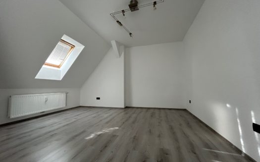 Einladende und Grosszügig aufgeteilte 3-4 Zimmer Wohnung in ruhiger Grünlage von Maria Lankowitz!