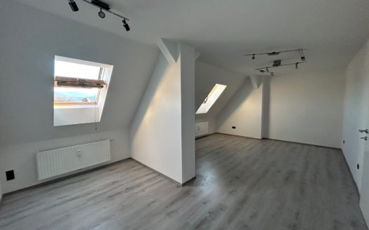 Einladende und Grosszügig aufgeteilte 3-4 Zimmer Wohnung in ruhiger Grünlage von Maria Lankowitz!