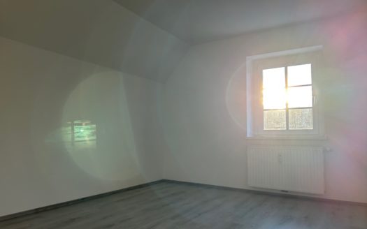 Einladende und Grosszügig aufgeteilte 3-4 Zimmer Wohnung in ruhiger Grünlage von Maria Lankowitz!