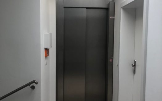 Graz:  Aussergewöhnliche 2-Zimmer Wohnung mit Balkon in 8010 Graz Jakomini zu vermieten!