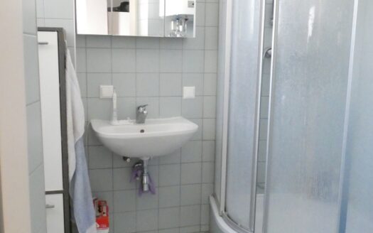 Graz: Studenten / Singlewohnung! Perfekte 1-Raum + Küche Garconniere mit Balkon in ruhiger Innenhoflage Nähe Kunsthaus zu vermieten!