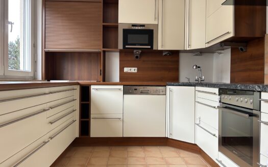 Graz: Sonnig – grosszügig – einladend! Elegant ausgestattete 3-Zimmer Familienwohnung mit Balkon im bevorzugten Grazer Wohnbezirk „Geidorf“ zu vermieten!