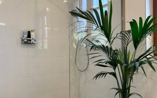 Graz-Neuhart: „Modern – einladend – grosszügig“ Ein- bzw. Zweifamilienhaus“ (7 Zimmer) mit grossem Gartengrundstück in beliebter Siedlungslage von Graz/Neuhart zu verkaufen!