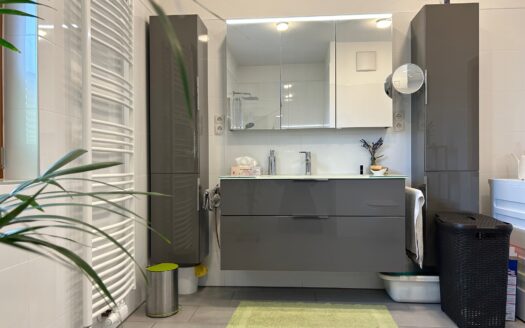 Graz-Neuhart: „Modern – einladend – grosszügig“ Ein- bzw. Zweifamilienhaus“ (7 Zimmer) mit grossem Gartengrundstück in beliebter Siedlungslage von Graz/Neuhart zu verkaufen!