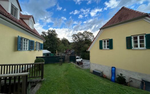 Graz: Erstbezug nach Sanierung! Romantische 3-Zimmer Wohlfühlwohnung in ruhiger Grünlage von Eggenberg!