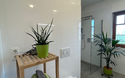 Graz-Neuhart: „Modern – einladend – grosszügig“ Ein- bzw. Zweifamilienhaus“ (7 Zimmer) mit grossem Gartengrundstück in beliebter Siedlungslage von Graz/Neuhart zu verkaufen!