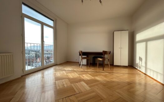Graz: Traumblick über Graz inklusive! Grosszügige angelegte 4-Zimmer + Küche Familienwohnung mit Loggia im Wohnbezirk „Jakomini“ zu vermieten!