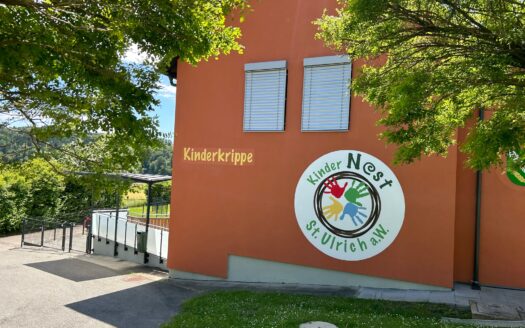 St. Ulrich: Projekt „Landliebe“ Erstbezugscharakter ! Exklusiv ausgestattete 3 -Zimmer mit grossem Balkon (ca. 14 m²) Nähe Fernitz (St. Ulrich a.W.) zu vermieten!