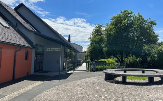 St. Ulrich: Projekt „Landliebe“ Erstbezugscharakter ! Exklusiv ausgestattete 3 -Zimmer mit grossem Balkon (ca. 14 m²) Nähe Fernitz (St. Ulrich a.W.) zu vermieten!