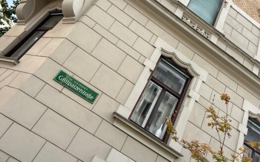 Graz: Altbauzauber! Grosszügige Büro/Ordinationsräumlichkeiten (3-Zimmer) in bevorzugten Grazer Stadtlage „Geidorf“ zu vermieten!