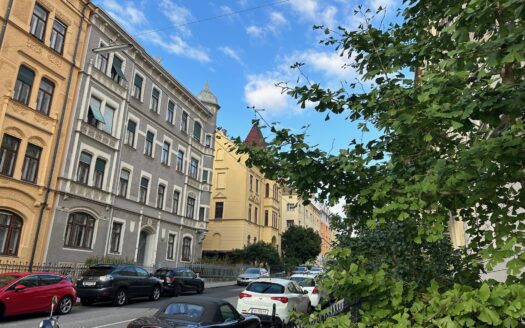 Graz: Altbauzauber! Grosszügige Büro/Ordinationsräumlichkeiten (3-Zimmer) in bevorzugten Grazer Stadtlage „Geidorf“ zu vermieten!