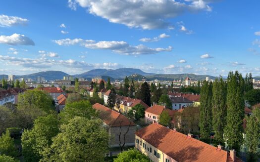 Graz:  Sonnige 2-Zimmer Wohnung mit Balkon und direktem Schlossbergblick – Nähe City-Park zu vermieten!