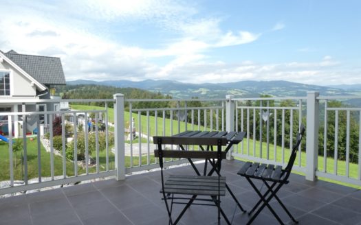 Edelschrott:  Exklusive Doppelhaushälfte in erhöhter Ruhelage mit traumhaftem Weitblick in Edelschrott !