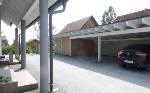 Edelschrott:  Exklusive Doppelhaushälfte in erhöhter Ruhelage mit traumhaftem Weitblick in Edelschrott !