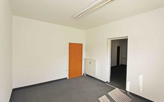 Graz:  Büro- bzw.  Praxisräumlichkeiten (4 Zimmer)  8053 Graz zu vermieten!