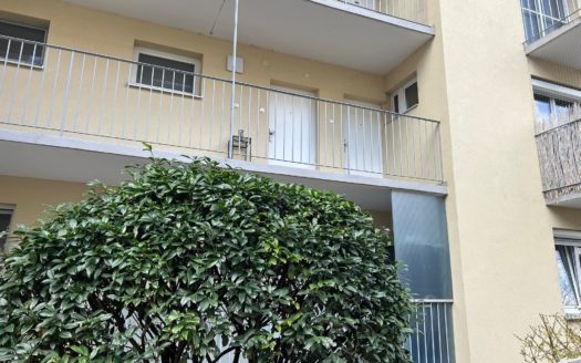 Graz:  Erstbezug nach Sanierung! Elegante und grosszügig angelegte 3-Zimmer Mietwohnung mit Balkon im Grazer Wohnbezirk „Jakomini“ !
