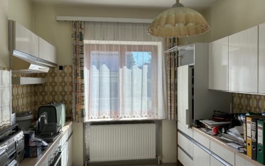 Seiersberg:  Bauträger aufgepasst! Interessante Liegenschaft  (Bungalow) inkl. grossem  Grundstück  in bevorzugter Einfamilienhauslage von Graz Seiersberg zu  verkaufen!