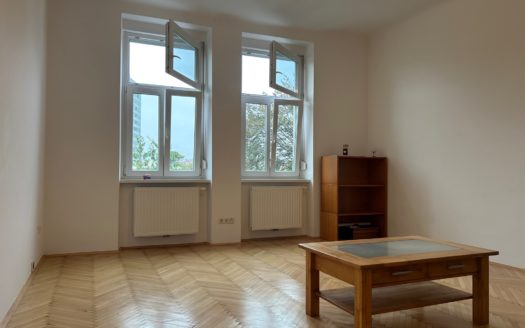 Graz: Altbauzauber trifft Moderne! Sanierte 3-Zimmer Wohnung (WG tauglich) in ruhiger Seitengassenlage in 8020 Graz zu vermieten !