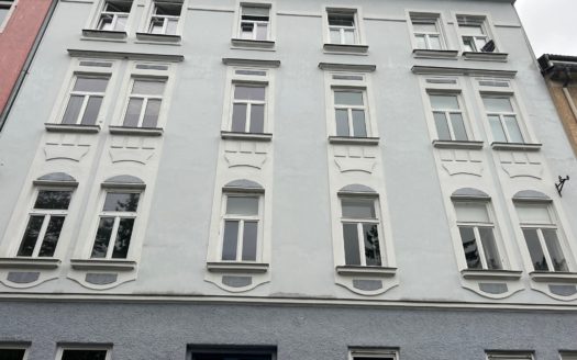 Graz: Altbauzauber trifft Moderne! Sanierte 3-Zimmer Wohnung (WG tauglich) in ruhiger Seitengassenlage in 8020 Graz zu vermieten !