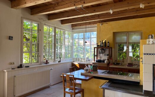 Frohnleiten:  Ein Platz zum Verlieben! Grosszügiges Landhaus (6 Zimmer+Galerie+Wintergarten) in idyllischer Einfamilienhauslage von Frohnleiten !
