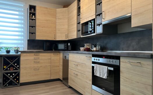 Rosental:  Raumwunder! Moderne  2-Zimmer Wohnung mit Balkon in ruhiger Grünlage mit traumhafter Aussicht in Rosental zu vermieten!