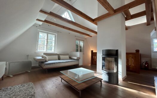 Frohnleiten:  Ein Platz zum Verlieben! Grosszügiges Landhaus (6 Zimmer+Galerie+Wintergarten) in idyllischer Einfamilienhauslage von Frohnleiten !