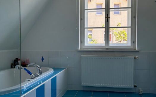 Frohnleiten:  Ein Platz zum Verlieben! Grosszügiges Landhaus (6 Zimmer+Galerie+Wintergarten) in idyllischer Einfamilienhauslage von Frohnleiten !