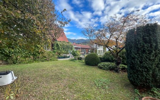 Frohnleiten:  Ein Platz zum Verlieben! Grosszügiges Landhaus (6 Zimmer+Galerie+Wintergarten) in idyllischer Einfamilienhauslage von Frohnleiten !