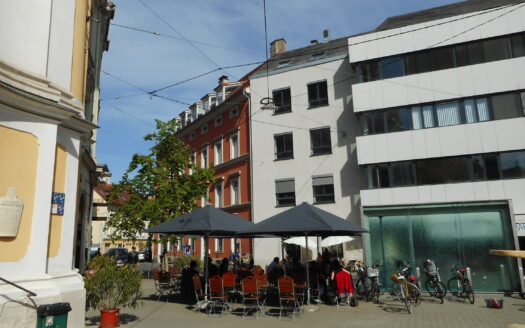 Graz:  Individuelle 3-Zimmer Wohnung (WG-tauglich) in unmittelbarer Nähe zum Südtirolerplatz zu vermieten!