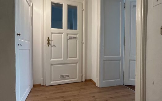 Graz: Zauberhafte 2-Zimmer Altbauwohnung (2er-WG-tauglich) in bevorzugter Grazer Stadtlage Nähe Schillerplatz zu vermieten !