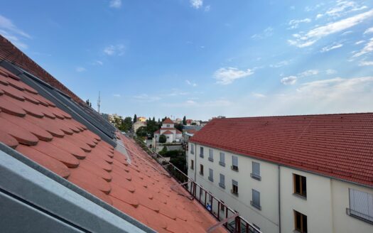 Graz: Altbauzauber trifft Moderne! 2-Zimmer Wohnung mit uneinsehbarer Loggia im Bezirk „Lend“ zu vermieten !